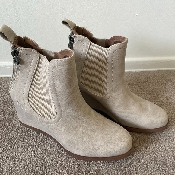 Blowfish Malibu Women's Praline Chelsea wedge booties in white sands NWOT - Picture 13 of 15